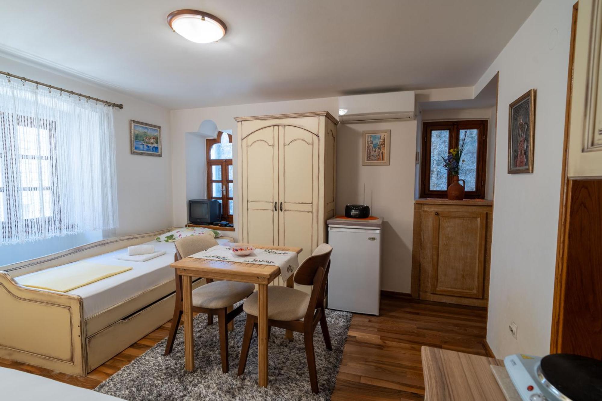 Studios Belvi Κότορ Εξωτερικό φωτογραφία