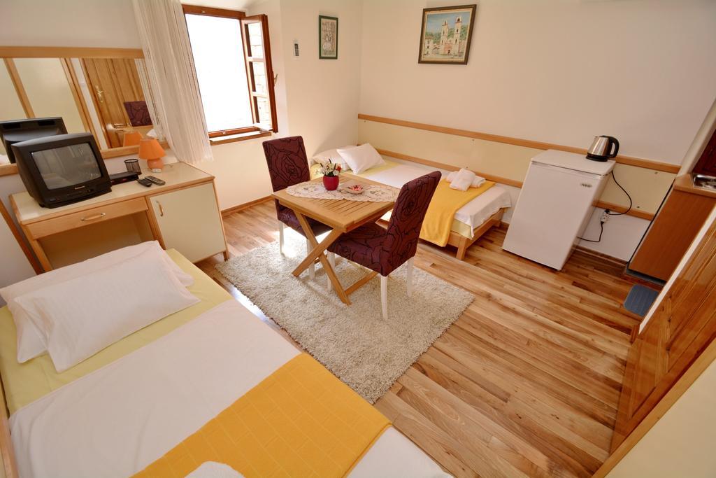 Studios Belvi Κότορ Εξωτερικό φωτογραφία