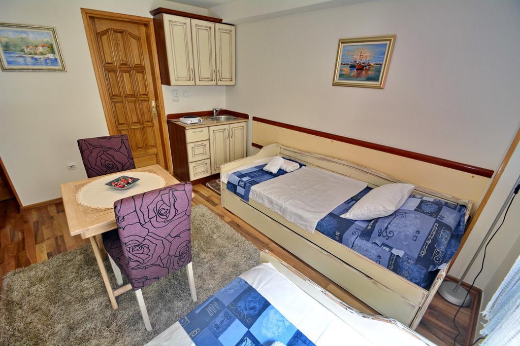Studios Belvi Κότορ Εξωτερικό φωτογραφία